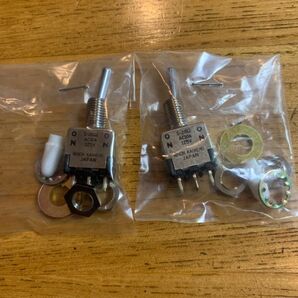 トグルスイッチ2個125V10A On-On型日本開閉器製