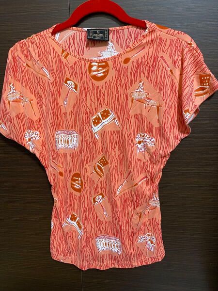 FENDI フェンディ Tシャツ トップス 半袖