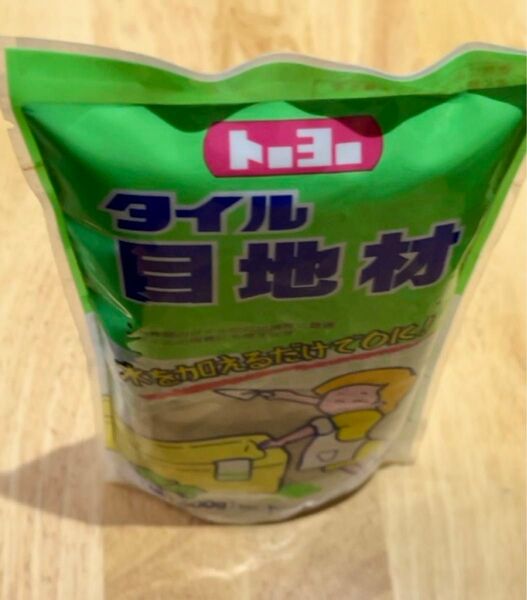 未使用品!タイル目地材♪グレー系♪500g 水を加えて混ぜるだけお手軽簡単綺麗に仕上がります♪