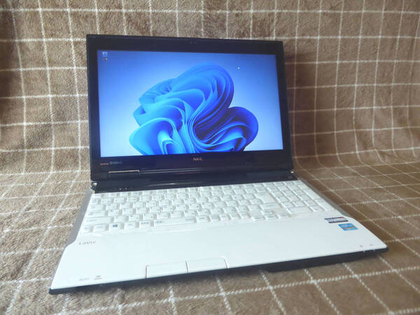 PC-LL750JS1YW Windows11/Core i7/16GB/SSD512GB/タッチパネル/Blu-ray/Office2021/AutoCAD2021