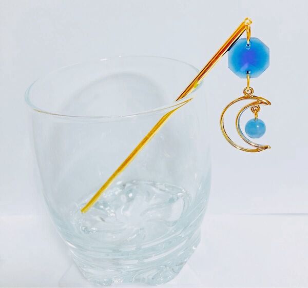 月パーツとキャッツアイのかんざし 水色青系