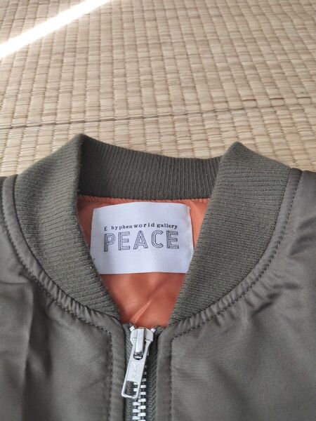 イーハイフン オリーブ色 ジャケット