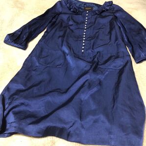 相場価格 SOUP ワンピース ブルー 裏地付き 膝丈 パール ボタン サテン フリル