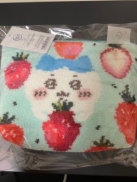 新品未開封 フェイラー ちいかわ ハチワレ ストロベリードット ポーチ大 ②