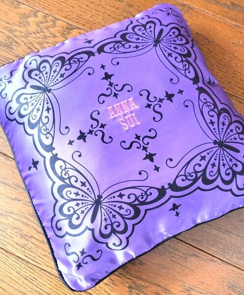 ANNA SUI・クッション