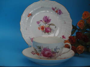 KPM Konigliche Porzellan-Manufaktur Berlin Neuosier Berlin bouquet rose myosotis cup & saucer plate set of forks, spoons, chopsticks 