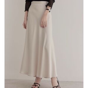 amel satin flare skirt / beige