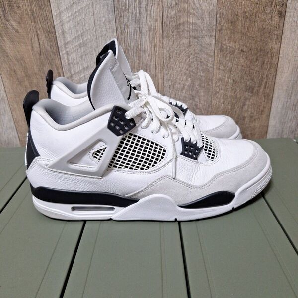 Air Jordan 4 ナイキジョーダン4 ミリタリーブラック