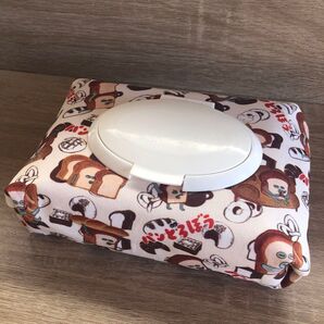 パンどろぼう柄のおしりふきポーチ