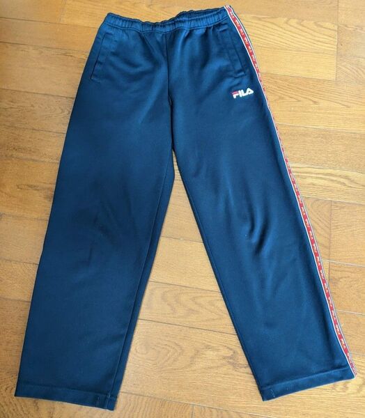 ゆったりめ FILA フィラ ネイビー ジャージ ズボン パンツ サイズ150