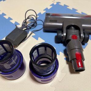 Dyson V11 掃除機 フィルター2個、充電器、クリーナーヘッド互換品