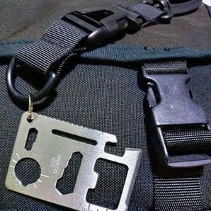 11種類 アウトドア マルチ ツール ※専用ケース&カラビナホルダー付き