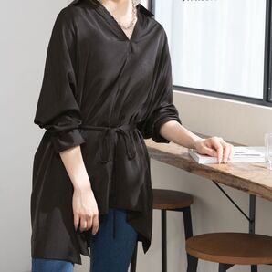 オーバーサイズスキッパーシャツ ブラック トップス 女性らしさ高まる FREE