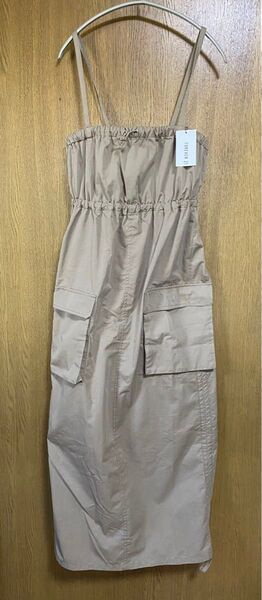 未使用品Forever21 ロング丈のカジュアルキャミワンピース