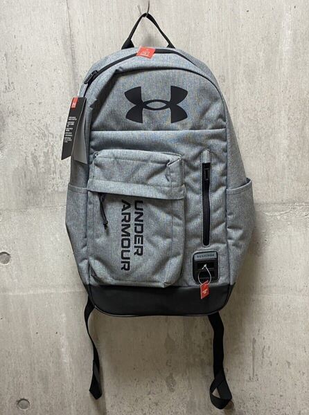 未使用 22L UNDER ARMOUR アンダーアーマー PC収納 リュックサック バックパック 撥水 ユニセックス グレー