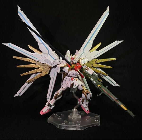 HGマイティーストライクルージュ 完成品 機動戦士ガンダムSEED DESTINY FREEDOM