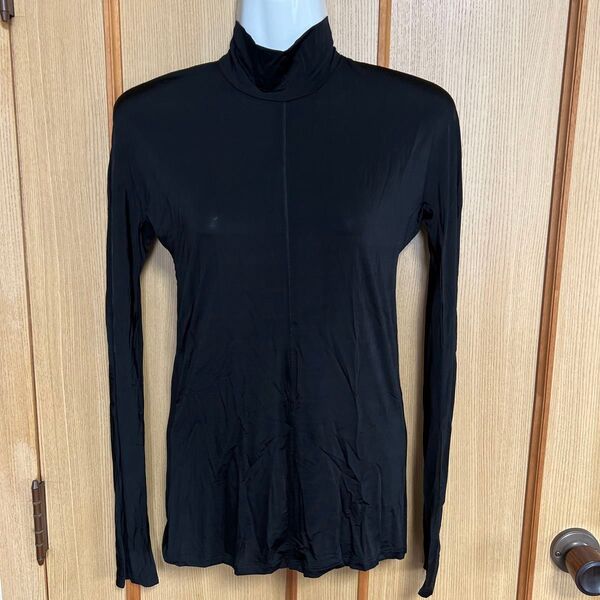 【未使用タグ付き】タートルネックTシャツ 黒 フロントシーム 長袖 ZARA ザラ