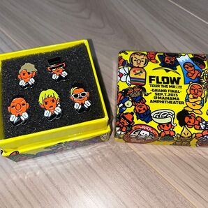 FLOW ピンバッジ