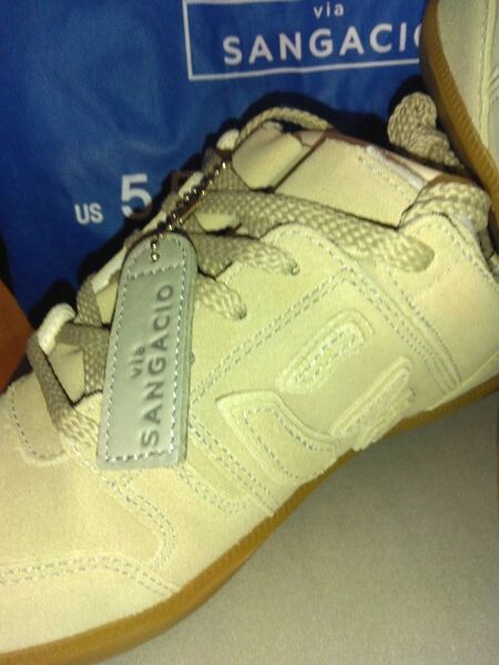 via SANGACIO スニーカー US 5.5 ベージュ