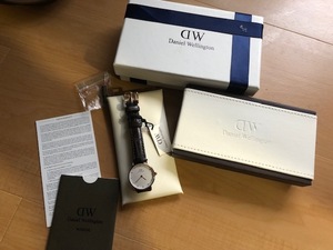 使用感薄 美品 付属品付 Daniel Wellington ダニエルウェリントン Classy York ヨーク ローズ 26mm クオーツ レディース 腕時計