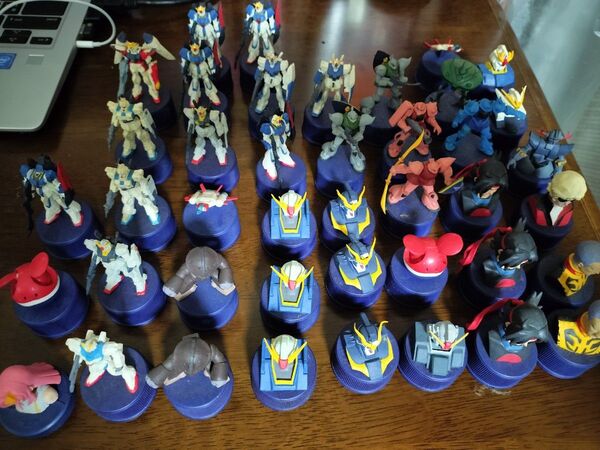 ガンダムボトルキャップ 42個(内2個破損、1個別シリーズ) ペプシ