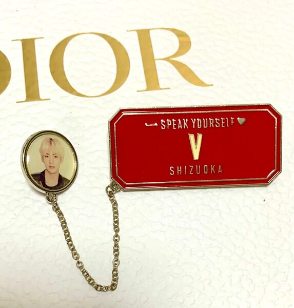 bts V バッチグッズ