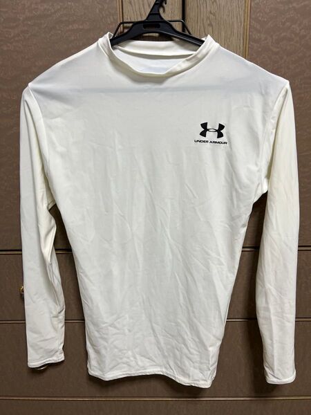 UNDER ARMOUR アンダーアーマートレーニングロングシャツ