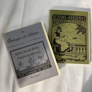 ★手芸本■送料無料■刺繍 図案 マイ イニシャル ミニブック 絶版 2冊組 BRODERIE MODERNE MARKBOK ALPHABET■ARTBOOK_OUTLET■C2-378
