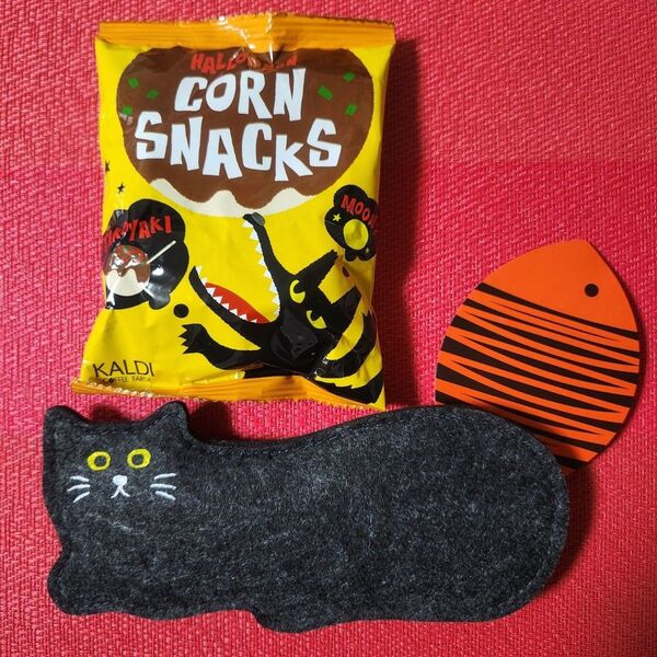 KALDI カルディハロウィン 黒ネコ ペンケース 【新品・未開封】おまけお菓子付き