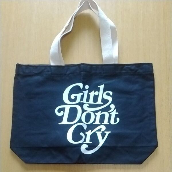 Girls Don't Cry トートバッグ