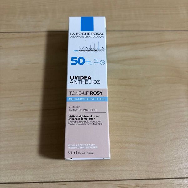 ラロッシュポゼUVイデアXLプロテクショントーンアップローズ 30ml