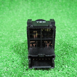 日産 セドリック ENY34/Y34 電動格納ドアミラースイッチ 中古 10ピン 4068の画像4