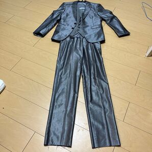 メンズスーツ