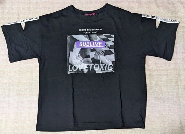 値下げしました!Lovetoxic ラブトキ 子供用Tシャツ2枚 白 黒 ホワイト ブラック