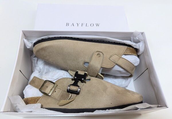 BAYFLOW バックルカバーサンダル ベージュ S(26cm) ベイフロー