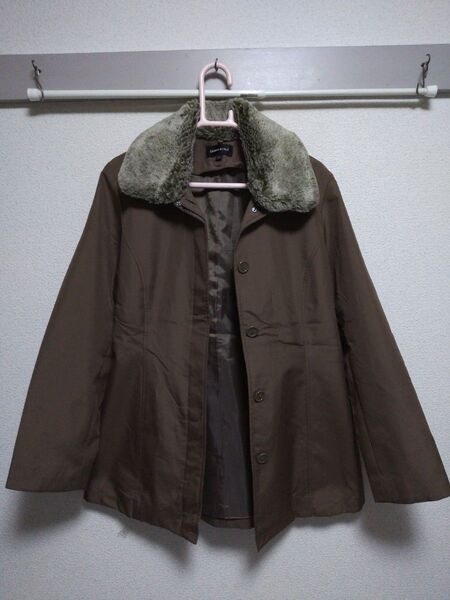 ★cross style レディースジャケット コート 襟ファー取り外し可能 Mサイズ カーキ クロススタイル