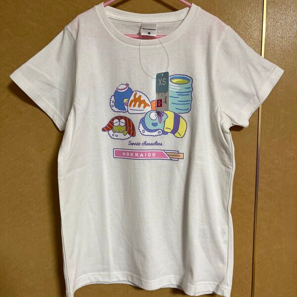 【新品未使用品(タグ付)】サンリオTシャツ《サイズXS》