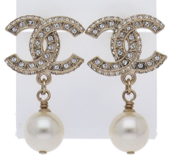 新品未使用 CHANEL パールピアス
