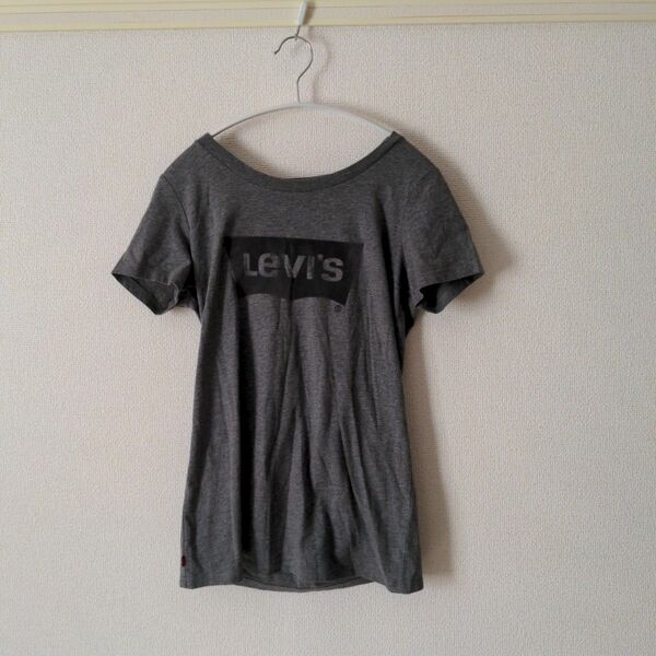 リーバイス LEVI'S Tシャツ シャツ 半袖 半袖Tシャツ サイズM おしゃれ カジュアル 汚れ傷なし トップス 送料無料
