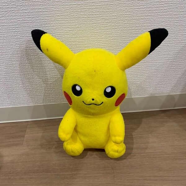 ピカチュウ ぬいぐるみ ポケットモンスター