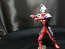 ガシャポンHGウルトラマン～ウルトラマンジャスティス　ガチャガチャ　カプセルトイ　特撮　円谷　名鑑　DG HGCORE_画像2