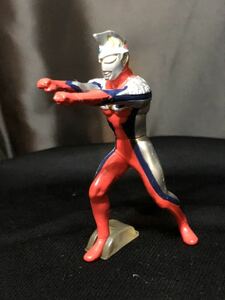 ガシャポンHGウルトラマン～ウルトラマンジャスティス　ガチャガチャ　カプセルトイ　特撮　円谷　名鑑　DG HGCORE