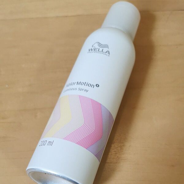 未使用 ウエラ カラーモーション+ ルミナススプレー 洗い流さないヘアトリートメント ライトなオイルスプレー 200ml
