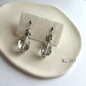 No.360 ハンドメイド アクリルパーツ シルバーピアス イヤリング
