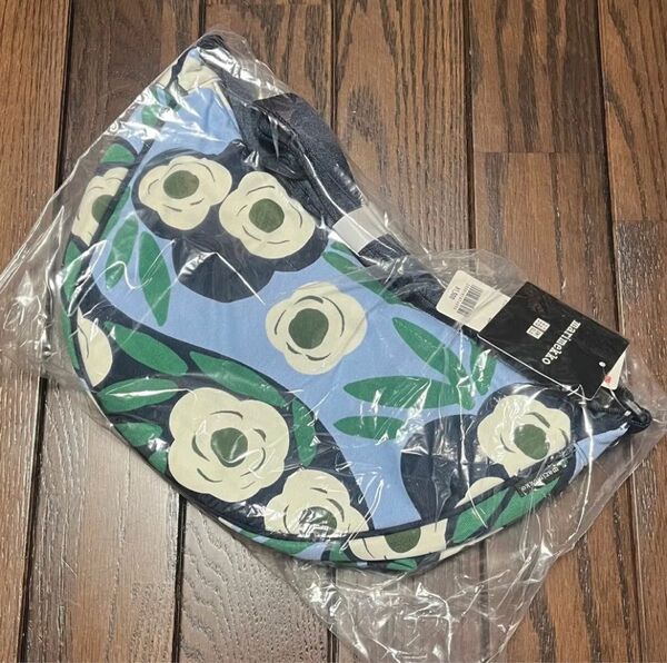 marimekko×UNIQLO ラウンドミニショルダーバッグ 花柄BLUE ②