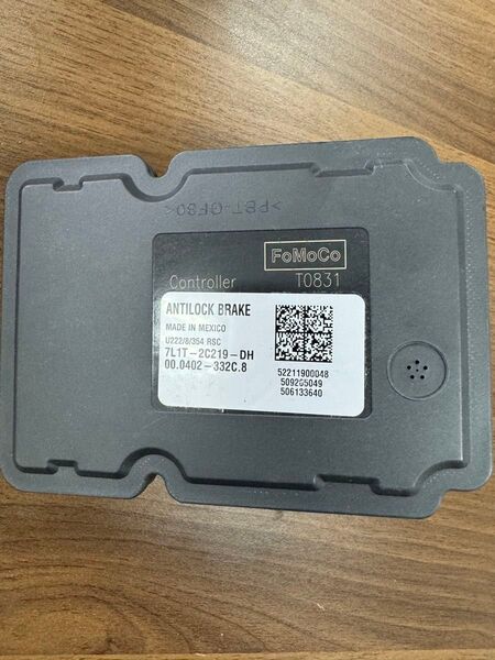 FORD純正 ABSコントロールモジュール 7L1Z2C219F 07-08y