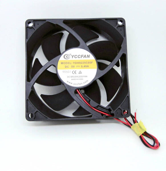 5V DCファン 92㎜角 未使用 新品 寸法:92×92×25mm 電源電圧:5V 消費電流:0.49A 回転数:2800rpm 5V DCファン 電動ファン 空冷