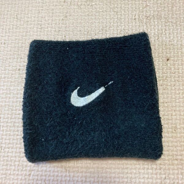 NIKE リストバンド 黒
