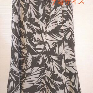 Style com 膝丈 柄 スカート 7号