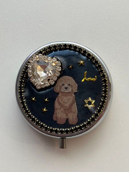 615番 プードル トイプ 小物入れ ピルケース レジン ハンドメイド